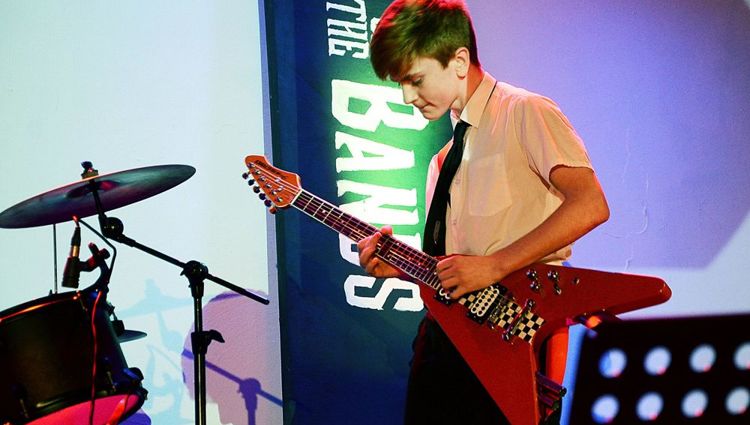 Five schools compete in Battle of the Bands Five schools compete in Battle of the Bands