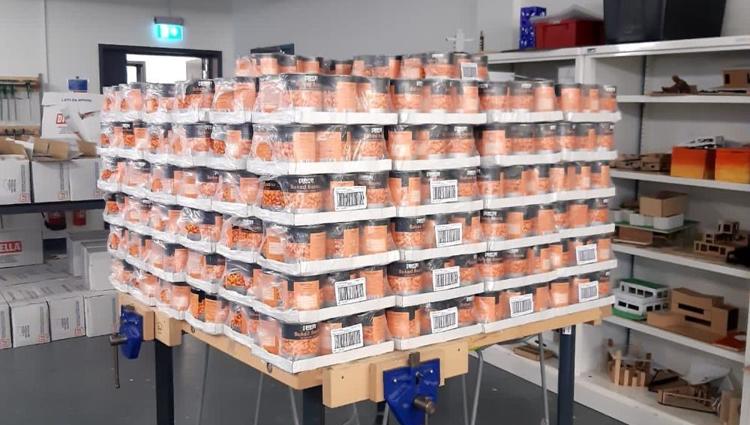 Hampers delivered to in-need families Hampers delivered to in-need families